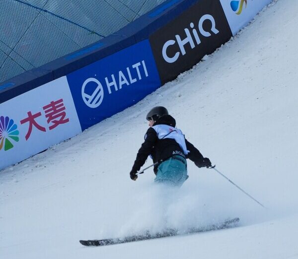 HALTI 再临首钢大跳台：芬兰专业双板滑雪服助力冰雪盛事续写辉煌