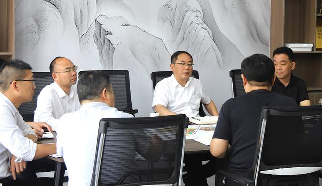 望江纺织｜李木林到望江经开区调研童装产业发展