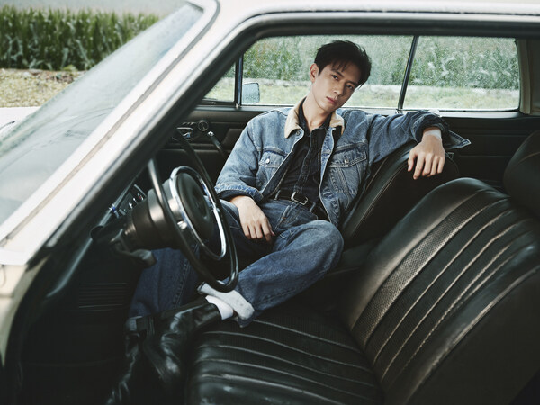 Abercrombie & Fitch发布2025秋冬形象大片 携手李现解锁”出发即出片”假日感穿搭