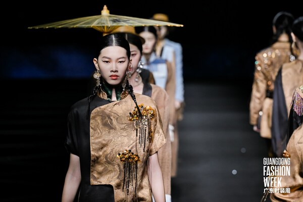 广州国际轻纺城”时尚源创平台”携手第六届广东纺织服装非遗推广大使共展岭南衣新潮