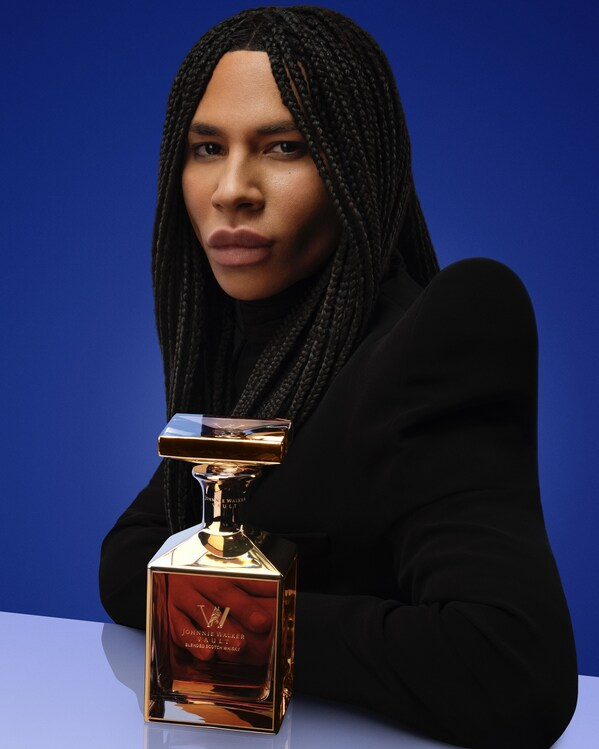 JOHNNIE WALKER VAULT X OLIVIER ROUSTEING呈献“THE COUTURE BLEND” -他们大胆创作的标志