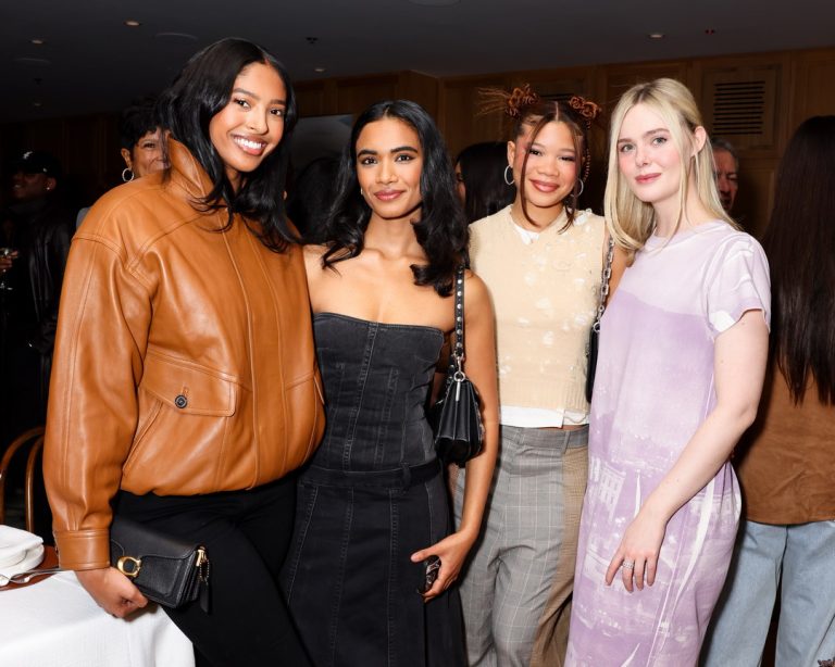 品牌全球代言人Elle Fanning身着Coach出席电影《情感价值》私享放映会暨庆祝晚宴