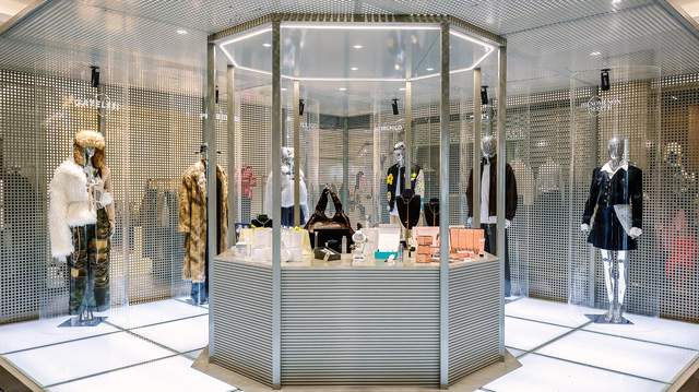 中韩时尚双向赋能：圣和圣以IP化实践铸就美学新地标