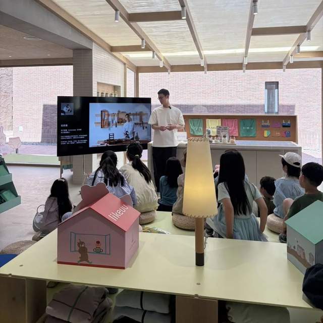 likeuu X 莱赛尔公司“厉害朋友见面会”解锁会庆祝的玩具、会呼吸的居家服